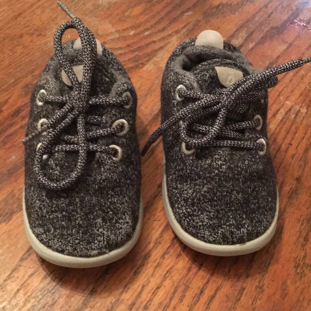 Toddler Allbirds size 8